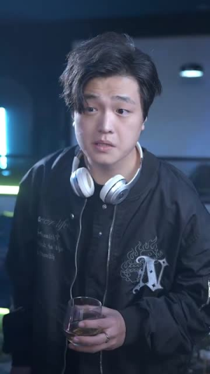 父假子威（100集）热门短剧推荐