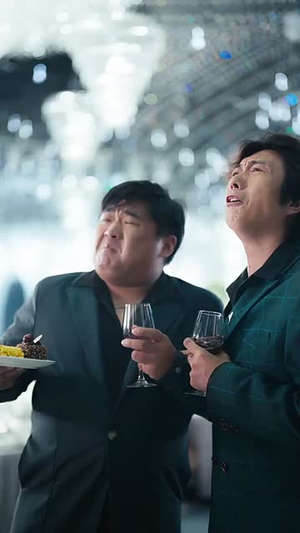 黄昏白月光，保安老爸杀疯了（62集）短剧推荐上热门