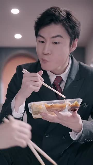 丑女逆袭（33集）最新热播短剧