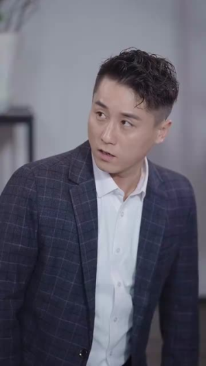 闭关七年师姐求我出山斩情根(80集) 闭关七年师姐求我出山斩情根(80集)360网盘观看