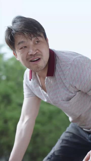 烟火里的尘埃(70集) 烟火里的尘埃(70集)常回家看看短剧