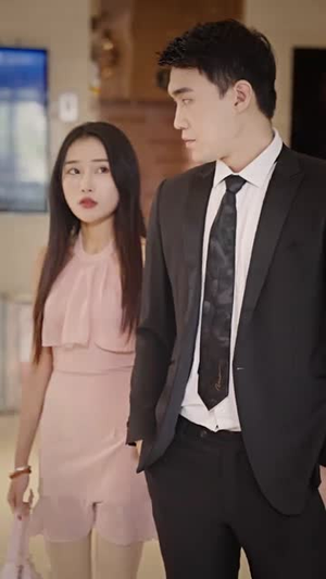 新:最强快递员(71集) 新:最强快递员(71集)精彩好看的短剧