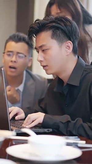 股王废婿(83集) 股王废婿(83集)超甜短剧抢先看