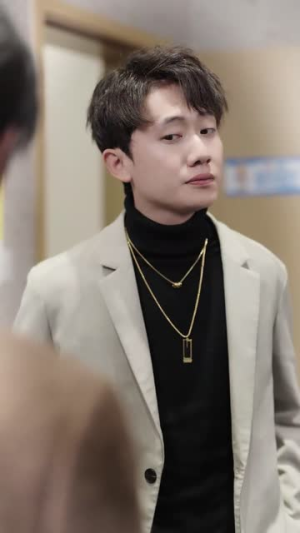 我和首富交换了人生(92集) 我和首富交换了人生(92集)推荐热门短剧