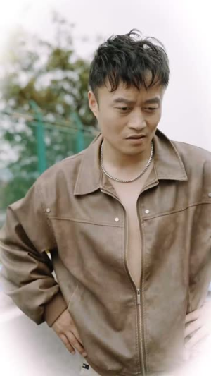 假扮货车司机我遇上了此生挚爱(20集) 假扮货车司机我遇上了此生挚爱(20集)短剧后续更精彩