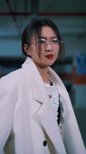 完蛋了我被美女包围了（70集）短剧热门推荐