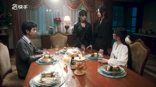 叶穆2暗夜启示录(32集) 叶穆2暗夜启示录(32集)最近很火的短剧