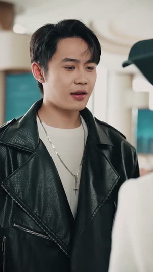 鸠占鹊巢(50集)  鸠占鹊巢(50集) 太好看了短剧