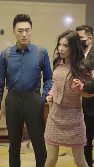 穿越寒冰拥抱你（60集） 哪个短剧网能看