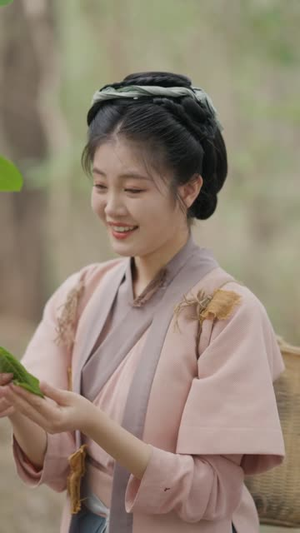 灾荒年小农女有满仓鱼肉 (95集)  灾荒年小农女有满仓鱼肉 (95集) 免费短剧完整版