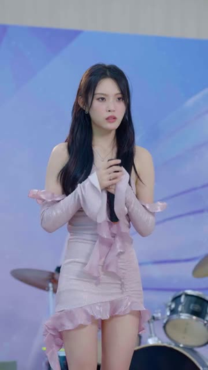 龙隐芳邻房客小姐请自重 (76集) 龙隐芳邻房客小姐请自重 (76集)最后的大结局