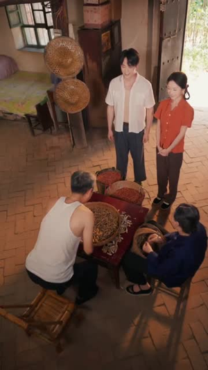 重生78你求我收容她(79集) 重生78你求我收容她(79集)精彩短剧热播