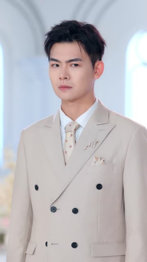 恋爱脑觉醒姐是独美的女王(67集) 恋爱脑觉醒姐是独美的女王(67集)追短剧看全集