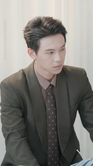 商战女王只谋权不谋爱&中秋月她只谋局不谋圆(77集) 商战女王只谋权不谋爱&中秋月她只谋局不谋圆(77集)短剧在线看