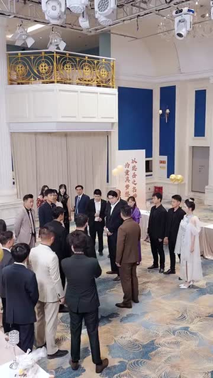 绑定花钱不还价系统校花女友惊呆了(102集) 绑定花钱不还价系统校花女友惊呆了(102集)爆款短剧一起追