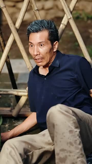 穿到饥荒年,我靠绑定挨骂系统顿顿吃肉(80集) 穿到饥荒年,我靠绑定挨骂系统顿顿吃肉(80集)短剧推荐更新中