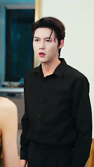 看飞絮吹乱烟雨（60集）爆款热门短剧