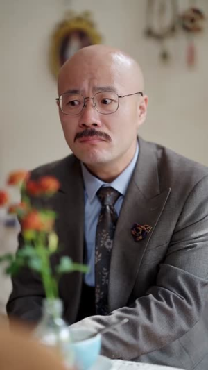 她不是不敢离(60集) 她不是不敢离(60集)无需充值尽情看