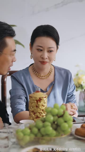 回乡后传奇大伯不装了（56 集）在哪看