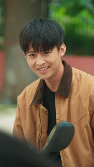 爸妈去世后黄毛弟弟成了我的监护人（70 集）短剧免费分享