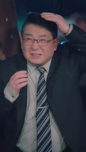 别把情分当筹码(72 集) 别把情分当筹码(72 集)港风