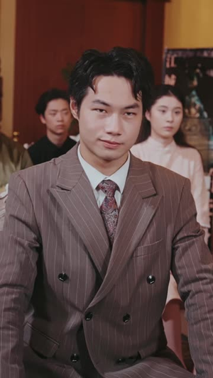 这个男人被神龙附体（79 集）搞笑短剧