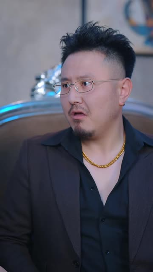 逆势崛起,穷小子终显枭雄本色(64 集) 逆势崛起,穷小子终显枭雄本色(64 集)科幻戏太硬核