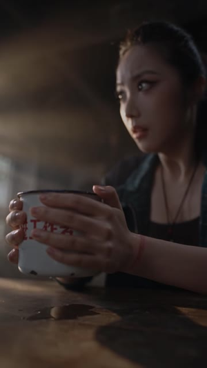 阴阳眼逃离绝命村(90 集) 阴阳眼逃离绝命村(90 集)爽到我从沙发上蹦起来